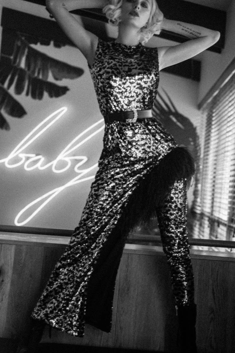 Caroline-Vreeland-Jacques-Burga-Harpers-Bazaar-Brazil- (5).jpg