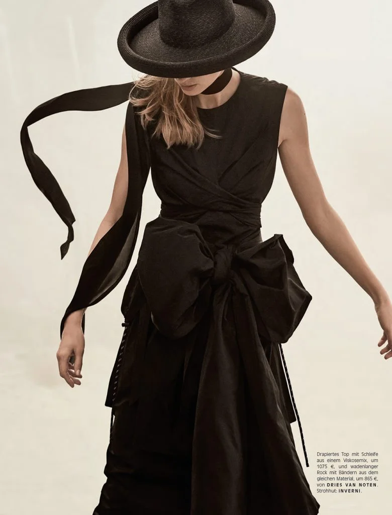 Julia-Stegner-Vogue-Germany-Giampaolo-Sgura- (8).jpg