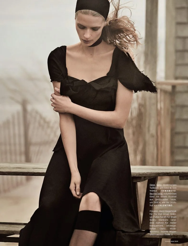 Julia-Stegner-Vogue-Germany-Giampaolo-Sgura- (13).jpg