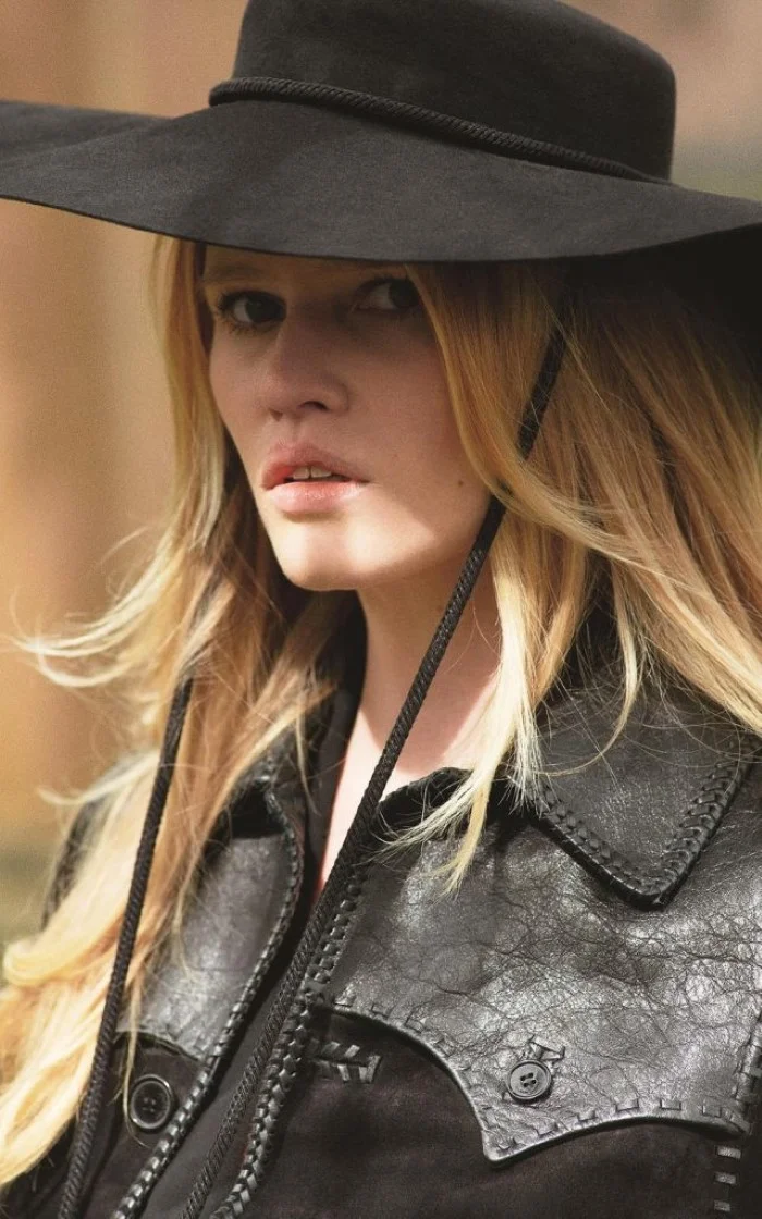 Cedric-Buchet-Telegraph-Magazine-Lara-Stone- (1).jpg