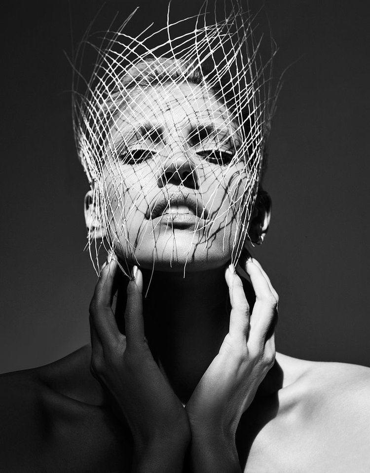 Devon Windsor Delivers 'White Noise' Beauty By Enrique Vega For Vogue ...