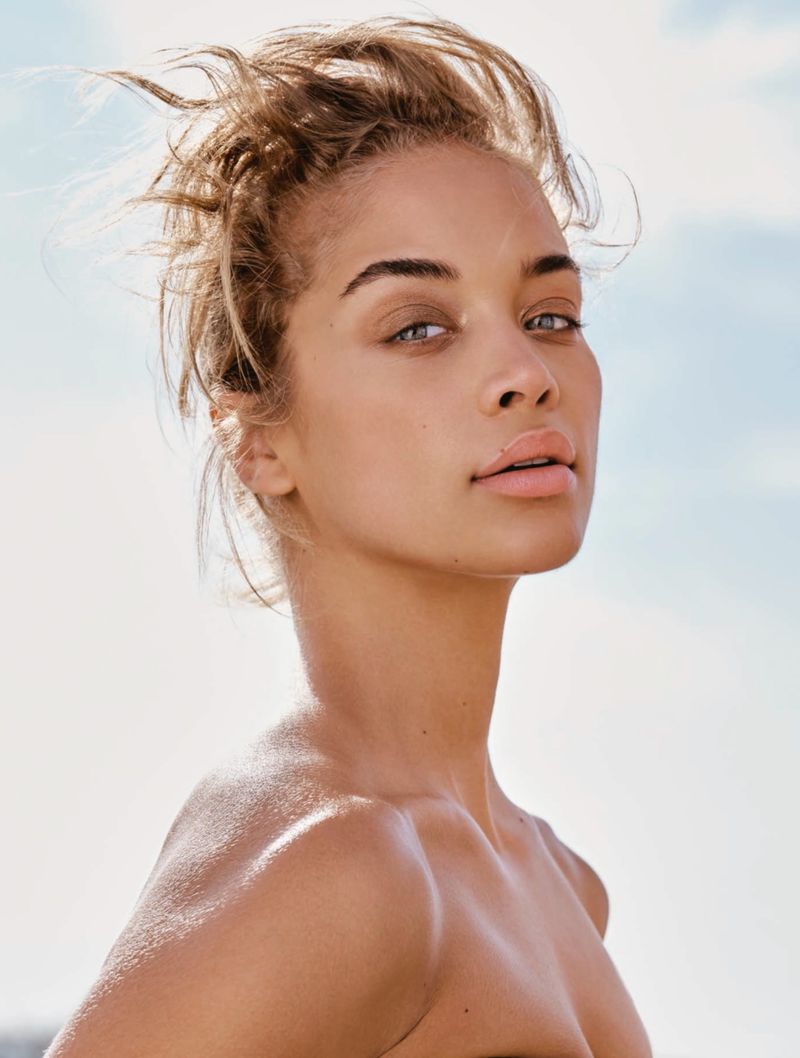 jasmine sanders poses long lines looks by claudio carpi jasmine sanders poses long lines looks by claudio carpi