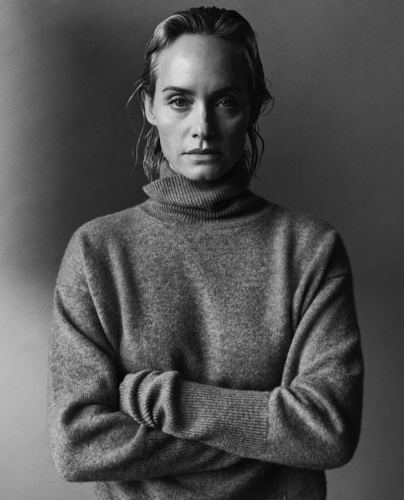 Amber Valletta's Fall Mood Is Lensed By Daniel Jackson For Sunday Times ...