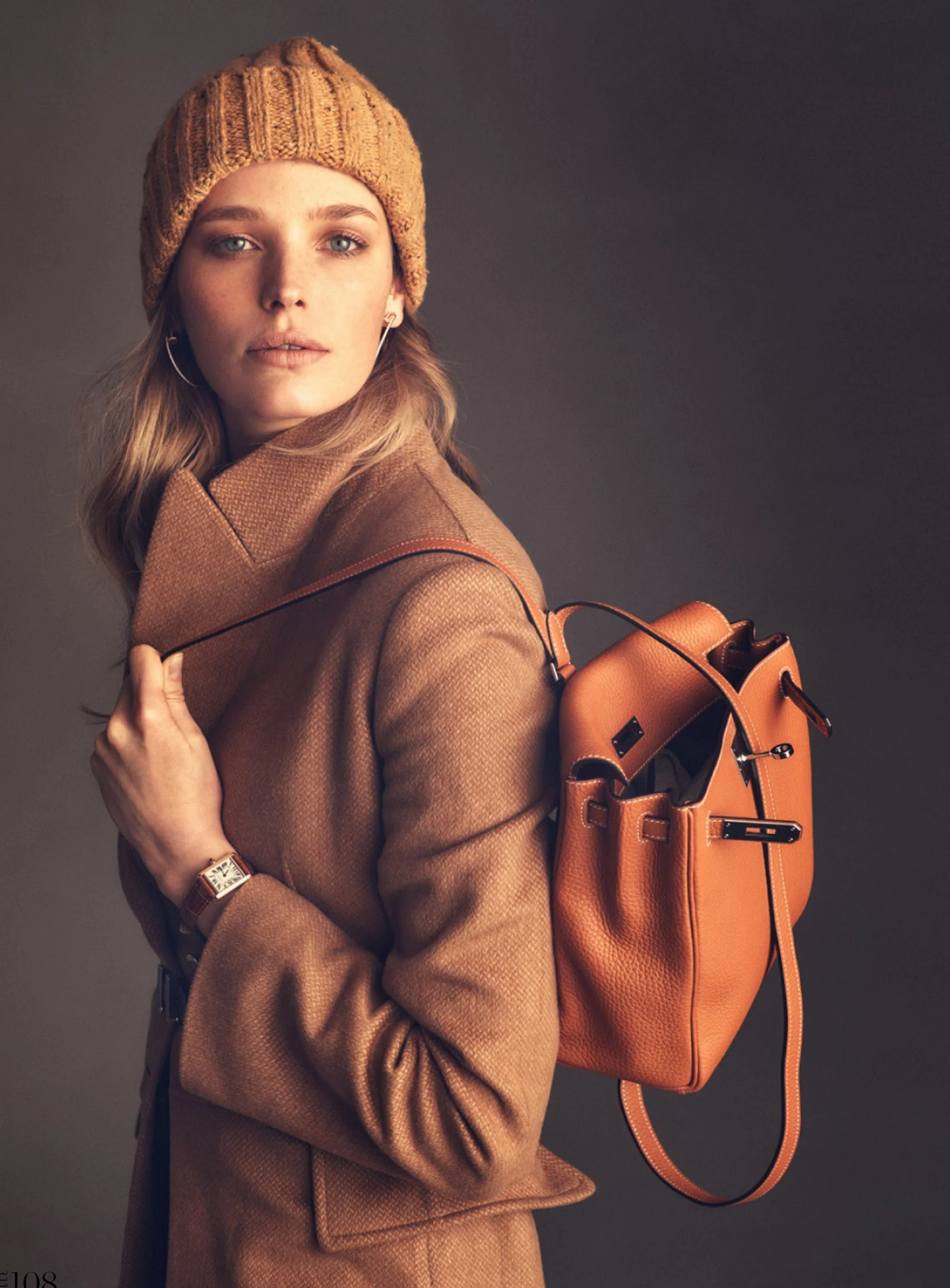 Alisa Agmann by Andreas Sjodin for Elle Netherlands July 2019 (2).jpg