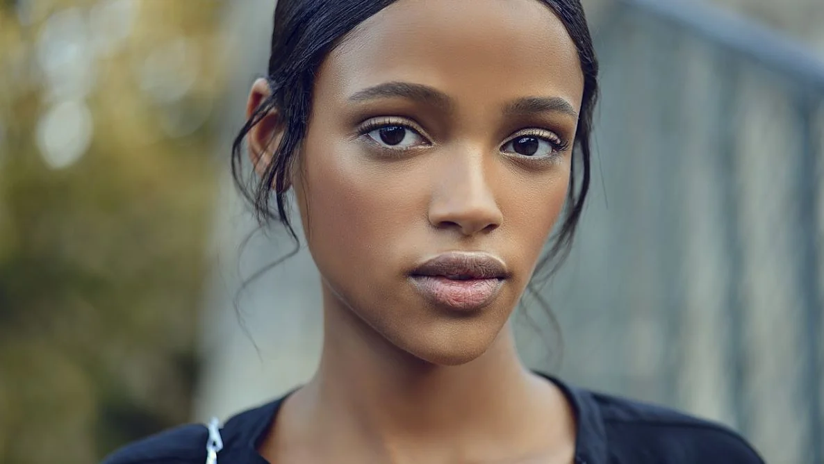 Aya Jones Model Archives @ AOC.jpg