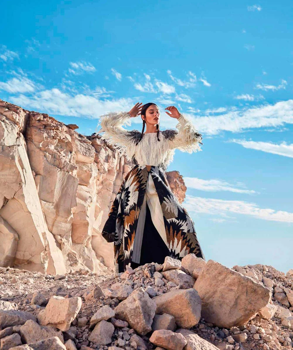Elizabeth-Salt-covers-Harper’s-Bazaar-Mexico-Latin-America-August-2019-by-Enrique-Vega-7.jpg