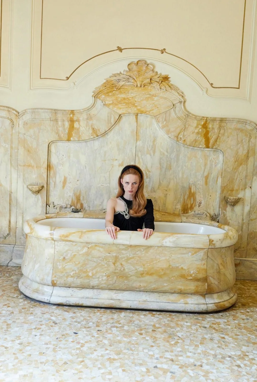 Vogue Paris September 2019 17.jpg