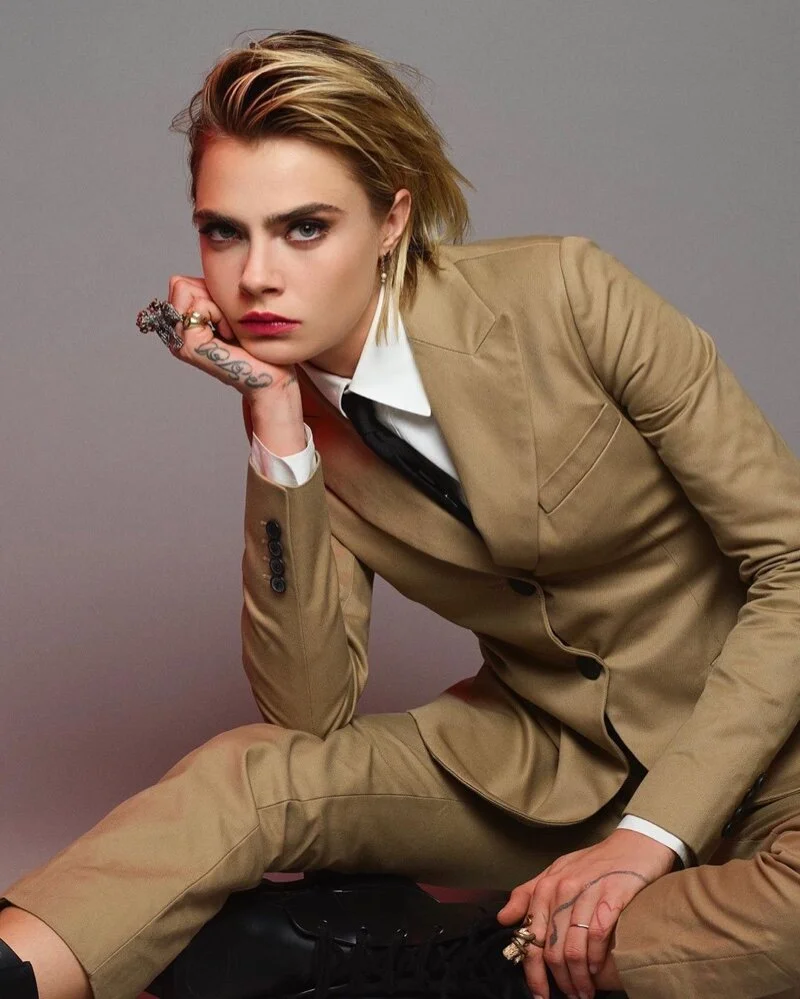 cara delevingne burberry 2019
