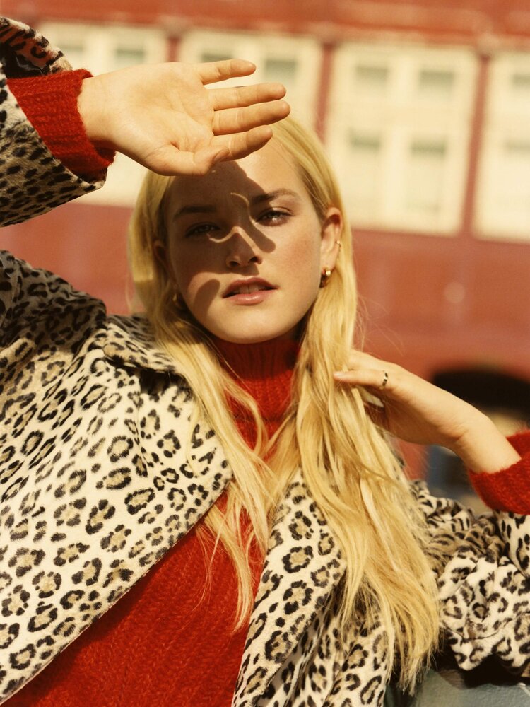 Quentin De Briey Captures Jean Campbell in 'The Golden Girl' for Porter ...