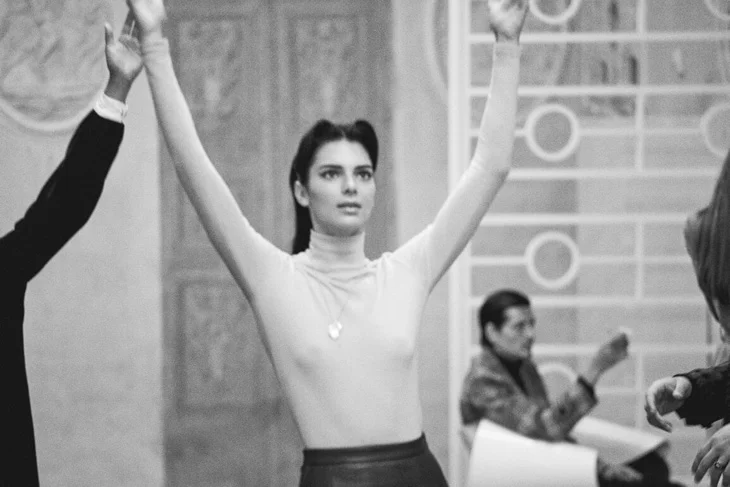 Kendall-Jenner-Reserved-FW19-08.jpg