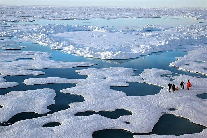 scientists-canadian-arctic_jeremy-potter-noaa.jpg