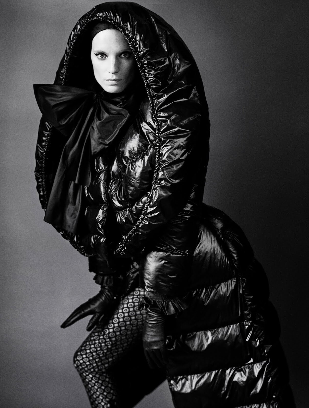 Iris Strubber by Giampaolo Sgura for Vogue Germany Dec 2019 (1).jpg