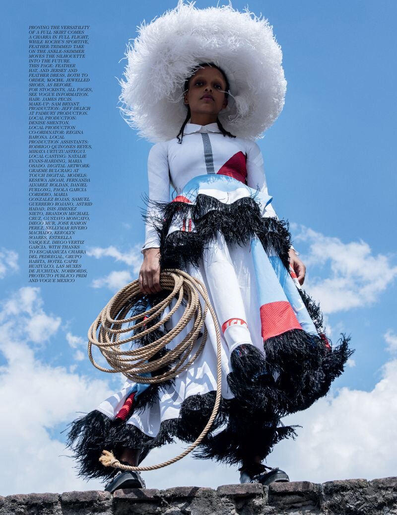Tim Walker Way Out in Mexico Vogue UK December 2019 (6).jpg