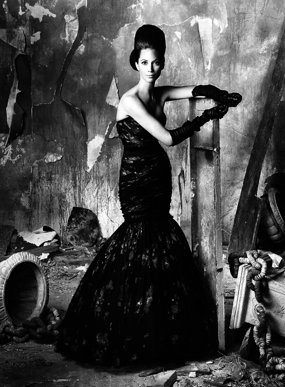 Christy-Turlington-Steven-Meisel-Vogue-Italia-July-2010-3.jpg