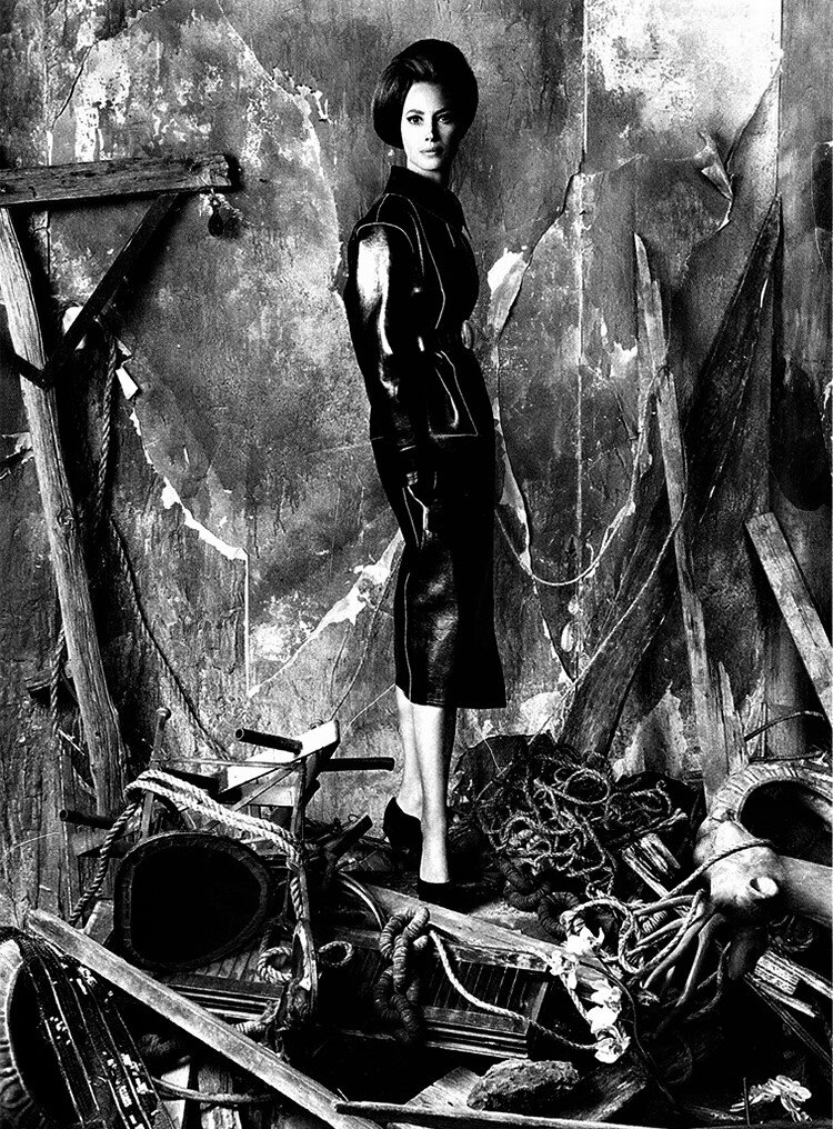 Christy-Turlington-Steven-Meisel-Vogue-Italia-July-2010-11.jpg