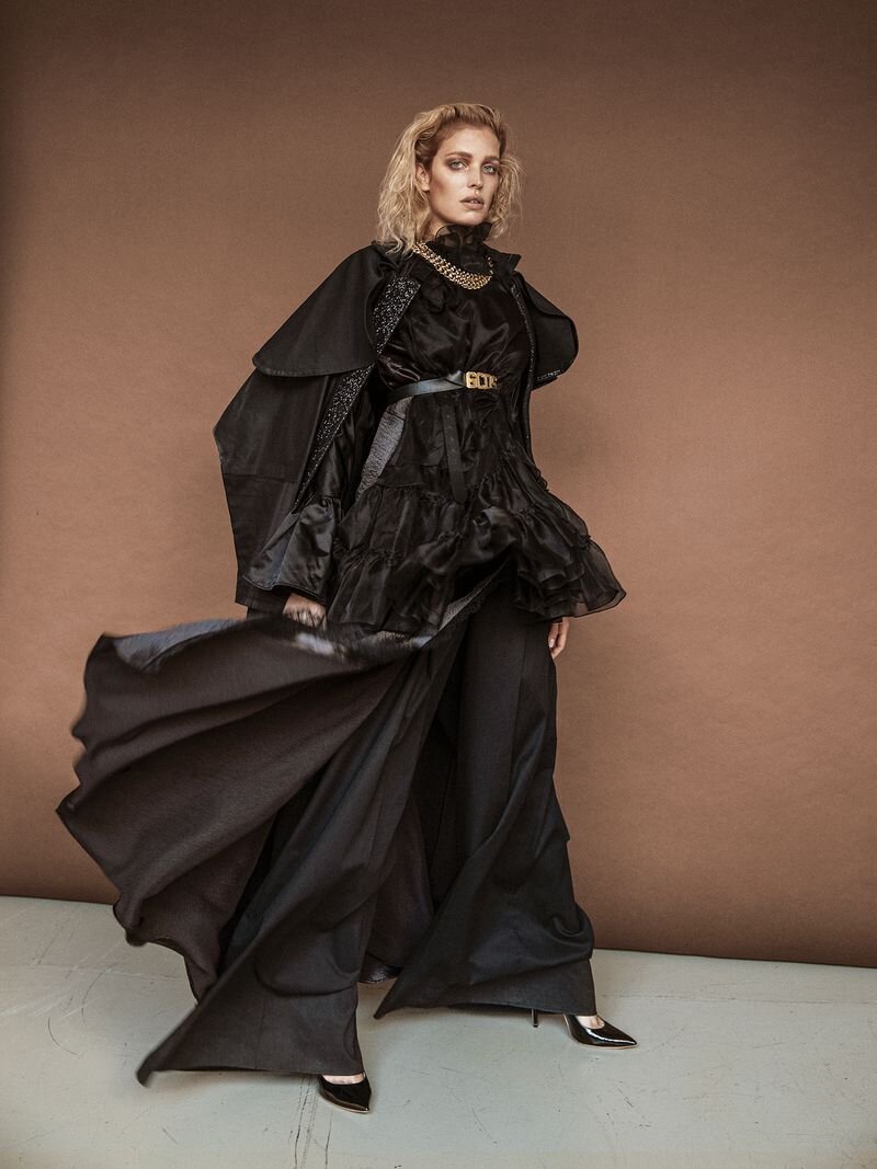 Alisa Ahmann by Sayuri Bloom for Vogue Italia Oct 2019 (7).jpg