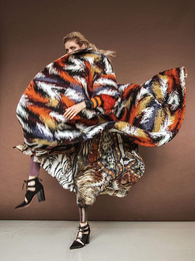 Alisa Ahmann by Sayuri Bloom for Vogue Italia Oct 2019 (22).jpg