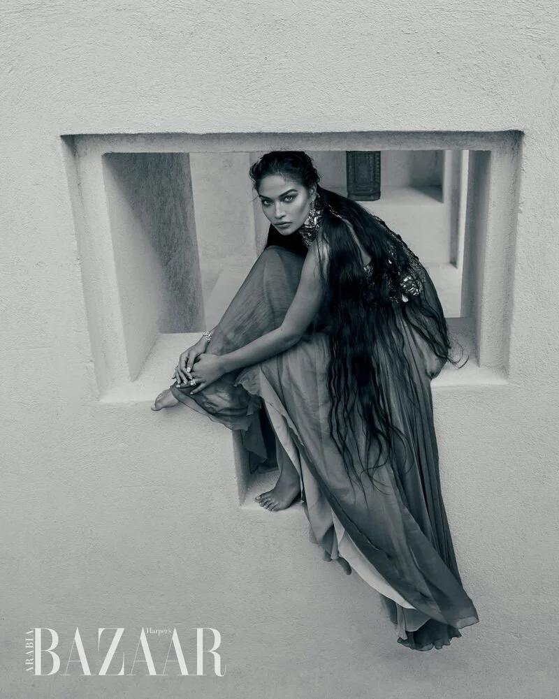 Shanina Shaik for Harpers Bazaar Arabia- (9).jpg
