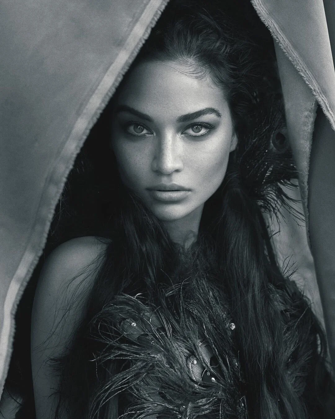 Shanina Shaik by Greg Swales for Harpers Bazaar Arabia.jpg