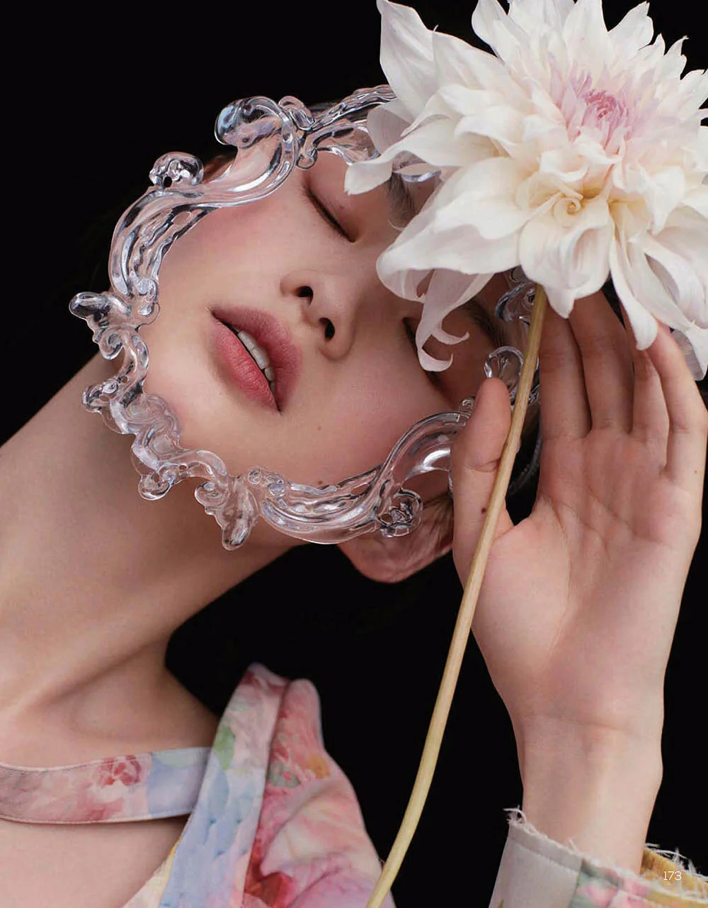 He Cong by Yuan Gui Mei for Vogue China January 2020  (7).jpg