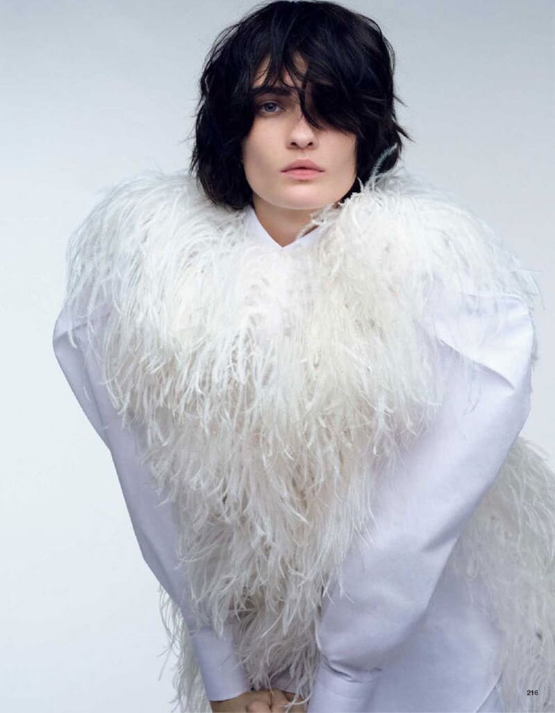 Lara Mullen by Nathaniel Goldberg for Vogue Japan February 2020 (2).jpg