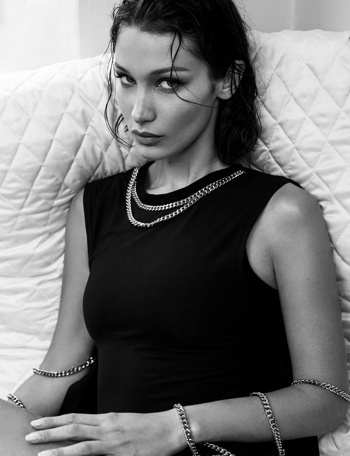 Bella Hadid by Zoey Grossman Vogue Hong Kong February 2020 (8).jpg