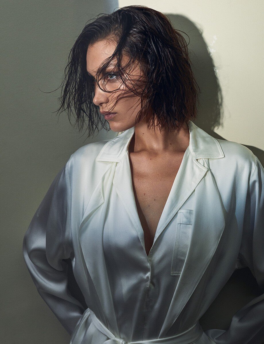 Bella Hadid by Zoey Grossman Vogue Hong Kong February 2020 (14).jpg