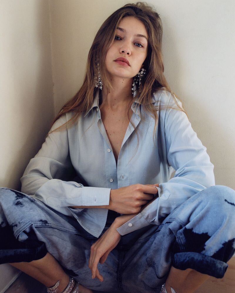 Gigi Hadid by Zoe Ghertner for Vogue UK March 2020 (7).jpg