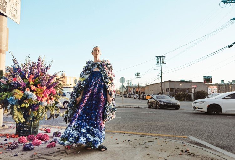 Karlie Kloss by Daniel Jackson Vogue US April 2020 (5).jpg