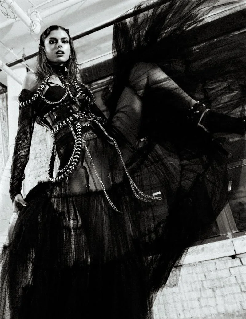 Gwen Van Meir by Tatiphon Khunon for L'Officiel Australia March 2020 (3).jpg