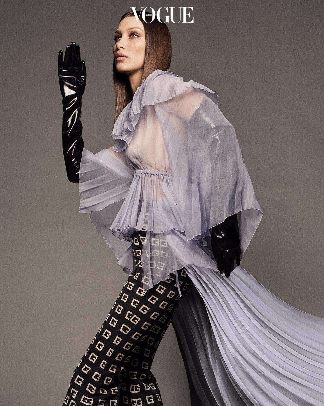 Bella Hadid by Luigi Iango Vogue Korea April 2020 (5).jpg