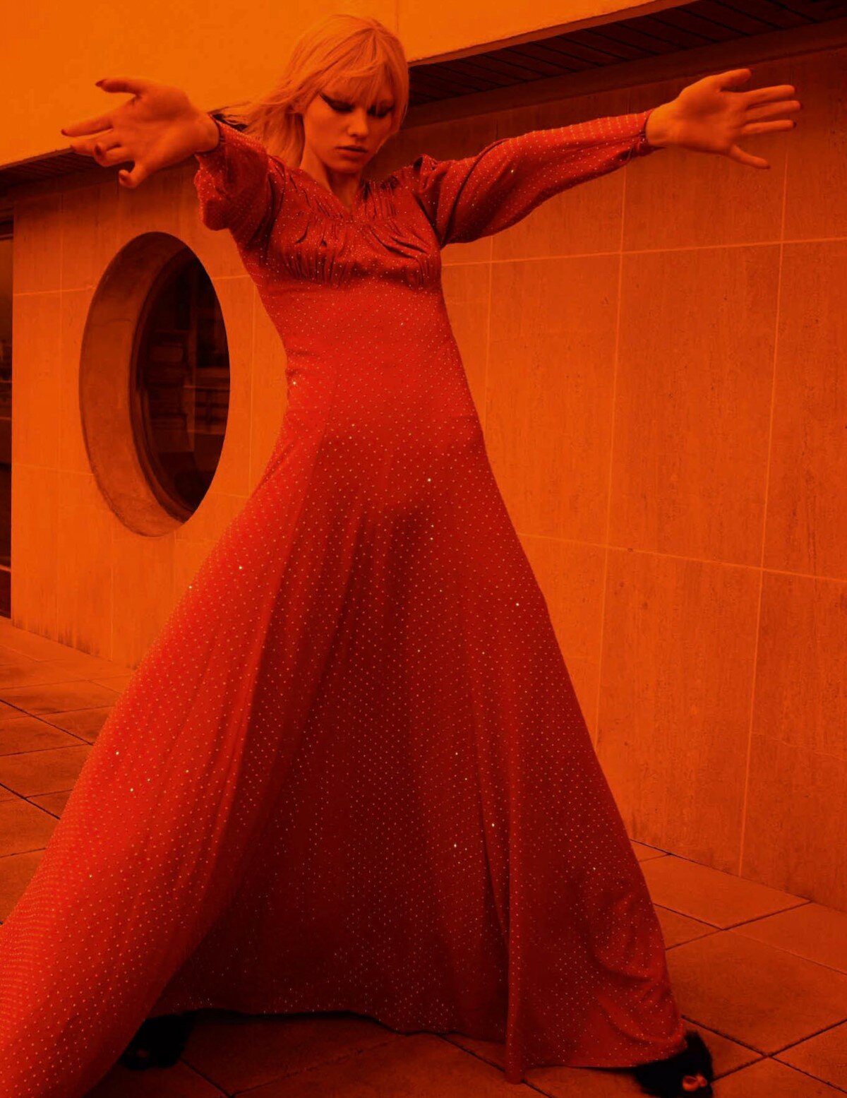 Vilma Sjoberg by Emma Summerton for Vogue Germany May 2020 (11).jpg