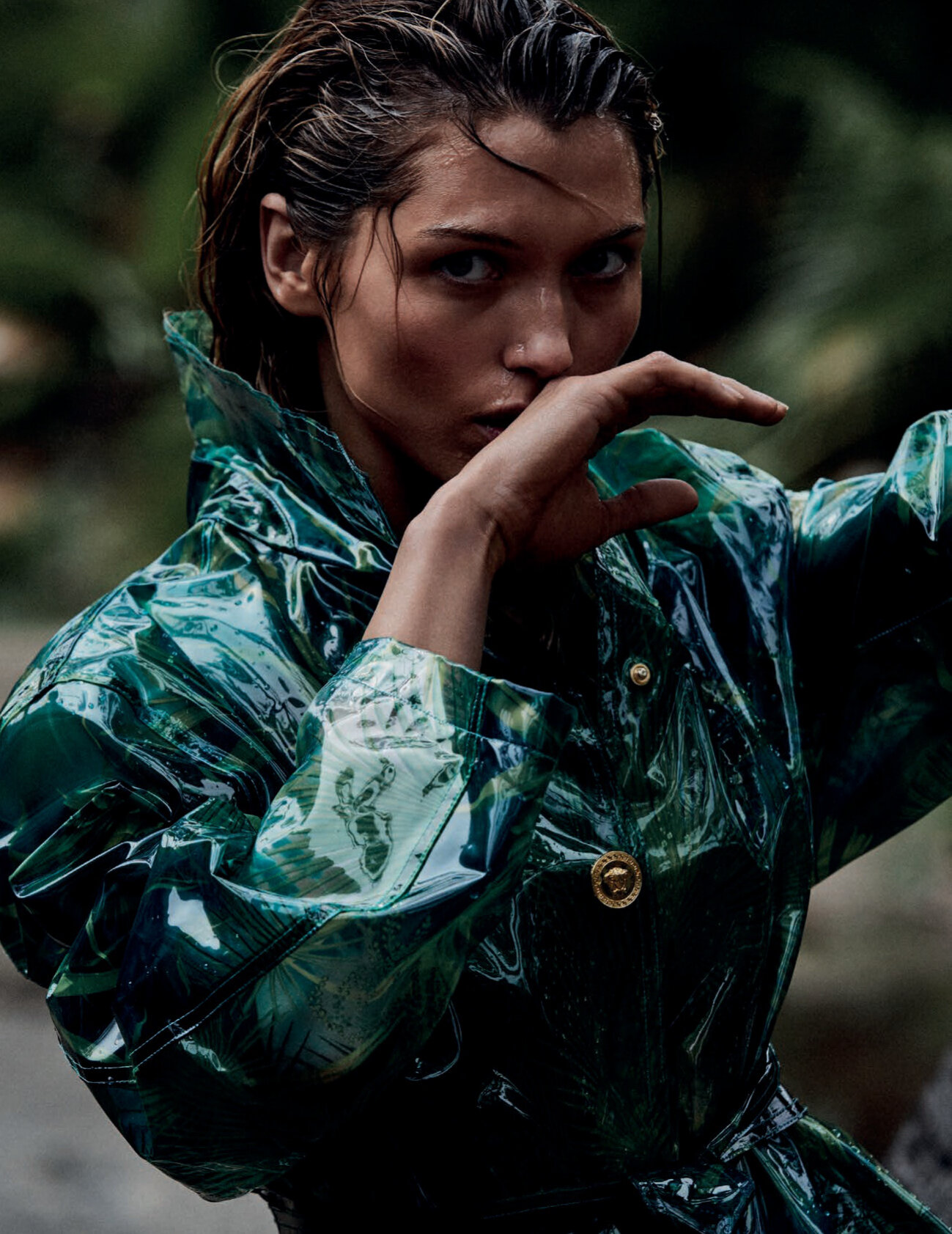 Hana Jirickova by Alvaro Beamud for Vogue Spain May 2020 (2).jpg