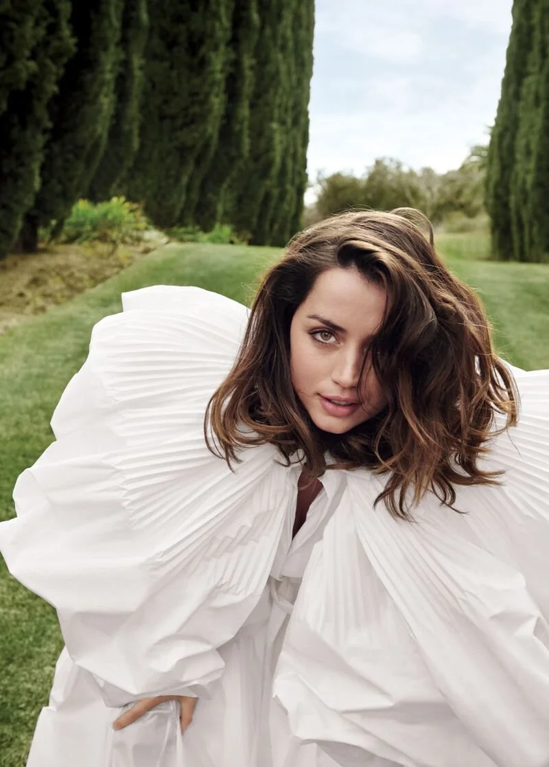 Ana de Armas by Cass Bird Vanity Fair US March 2020 (2).jpg