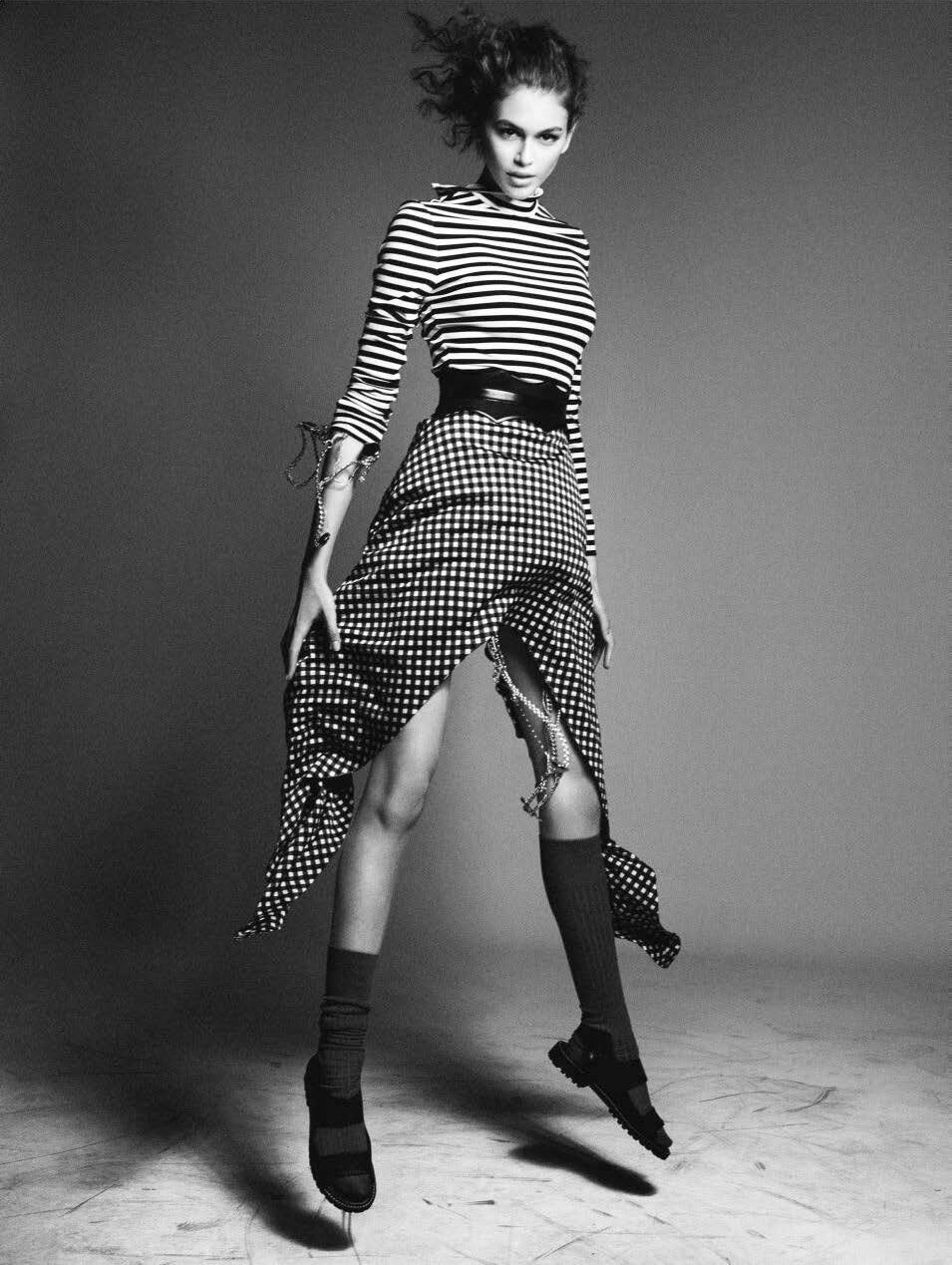 Kaia Gerber by Karim Sadli for Vogue Italia May 2020 (4).jpg