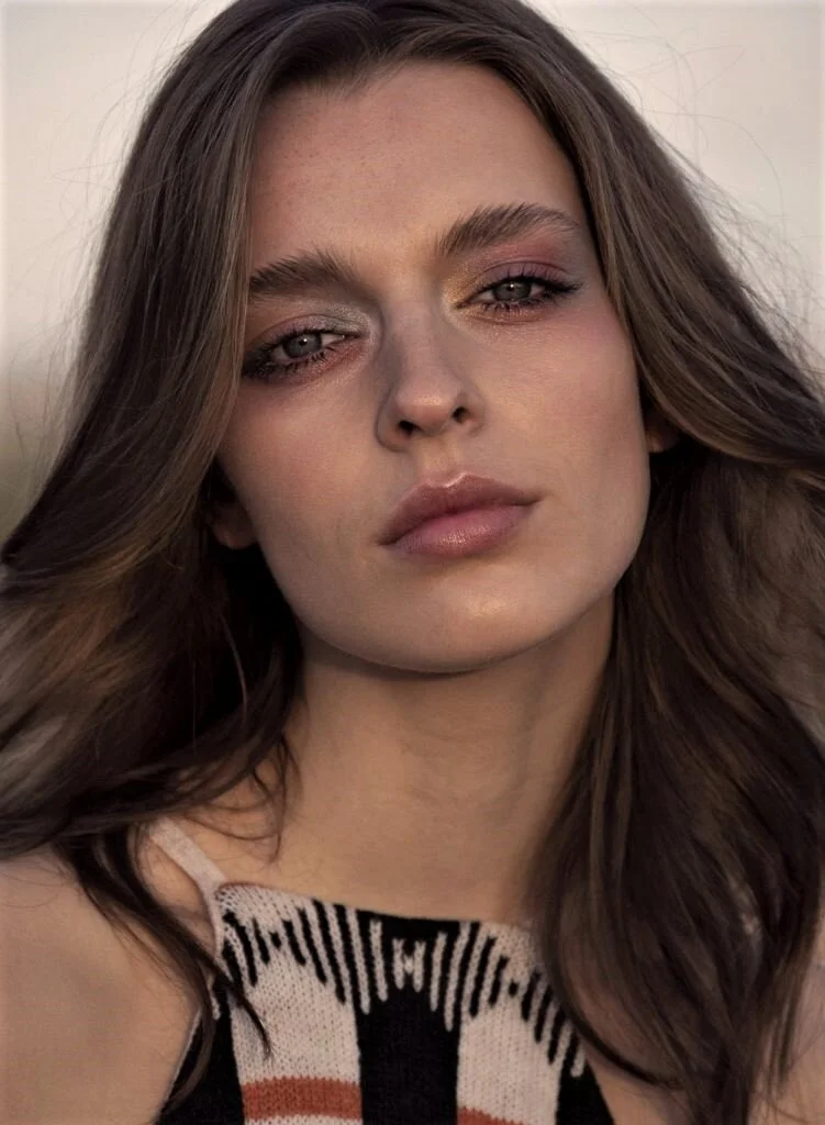 Merel Zoet by Victor Demarchelier for ELLE UK June 2020 (1).jpg