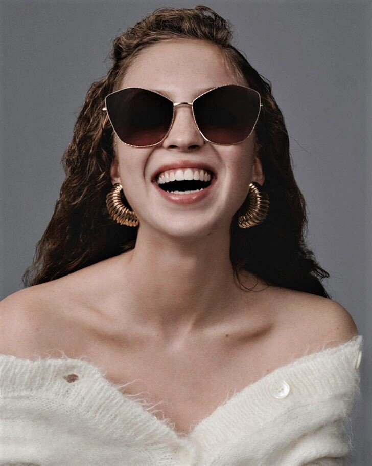  Lila Moss wearing Miu Miu La Mondaine sunglasses, lensed by Liz Collins. 