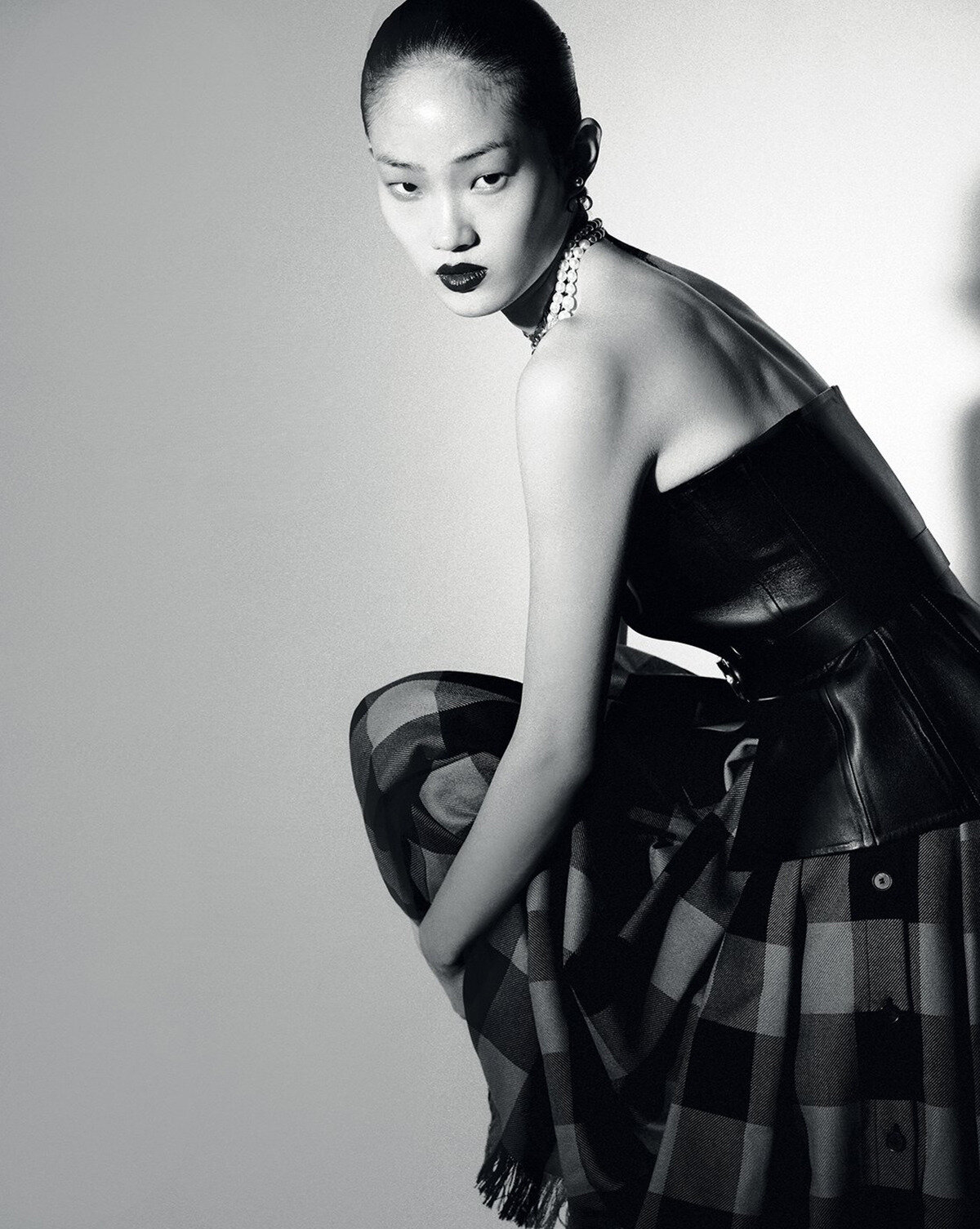 Hyun Ji Shin by Hyea W Kang for Vogue Korea June 2020 (3).jpg