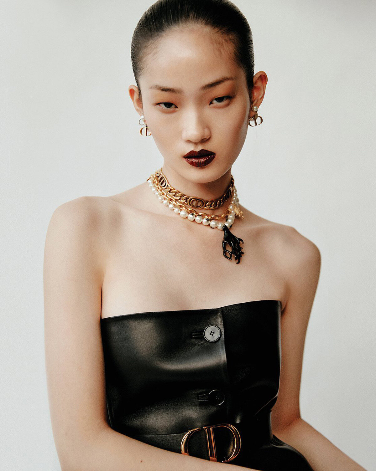 Hyun Ji Shin by Hyea W Kang for Vogue Korea June 2020 (5).jpg