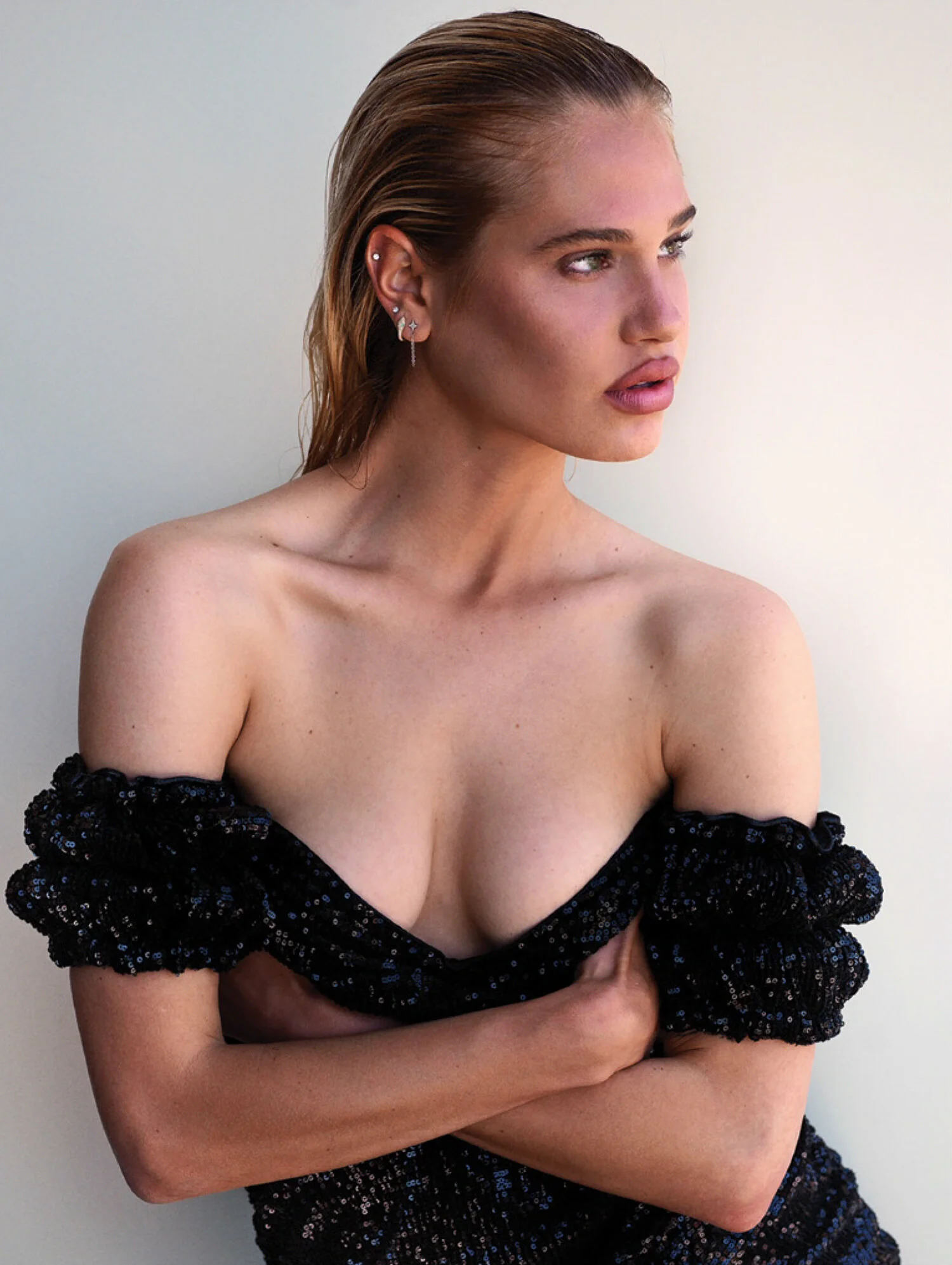 Meredith Mickelson by Robert Voltaire for Maxim Mexico  (4).jpg