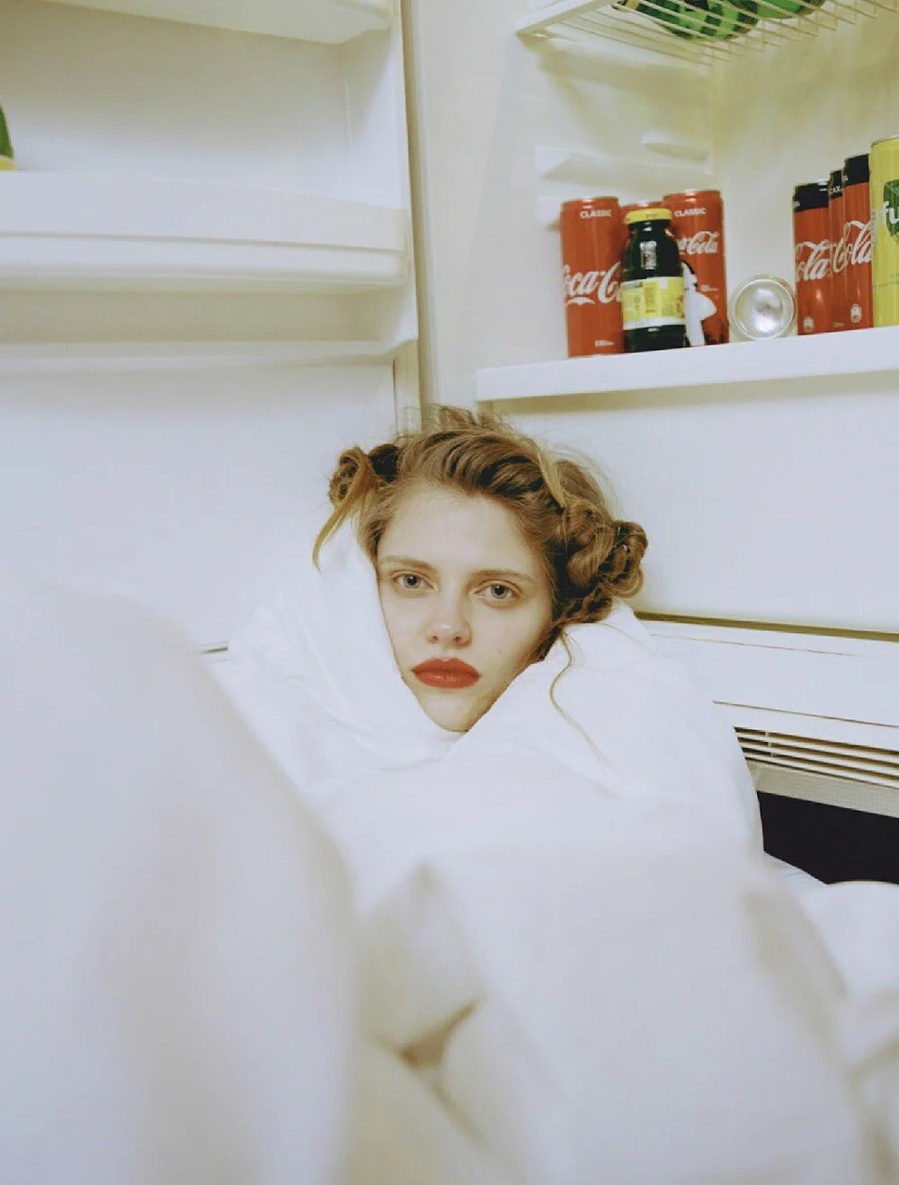 Natalia Bulycheva by Eugene Shiskin for ELLE Russia July 2020 (9).jpg
