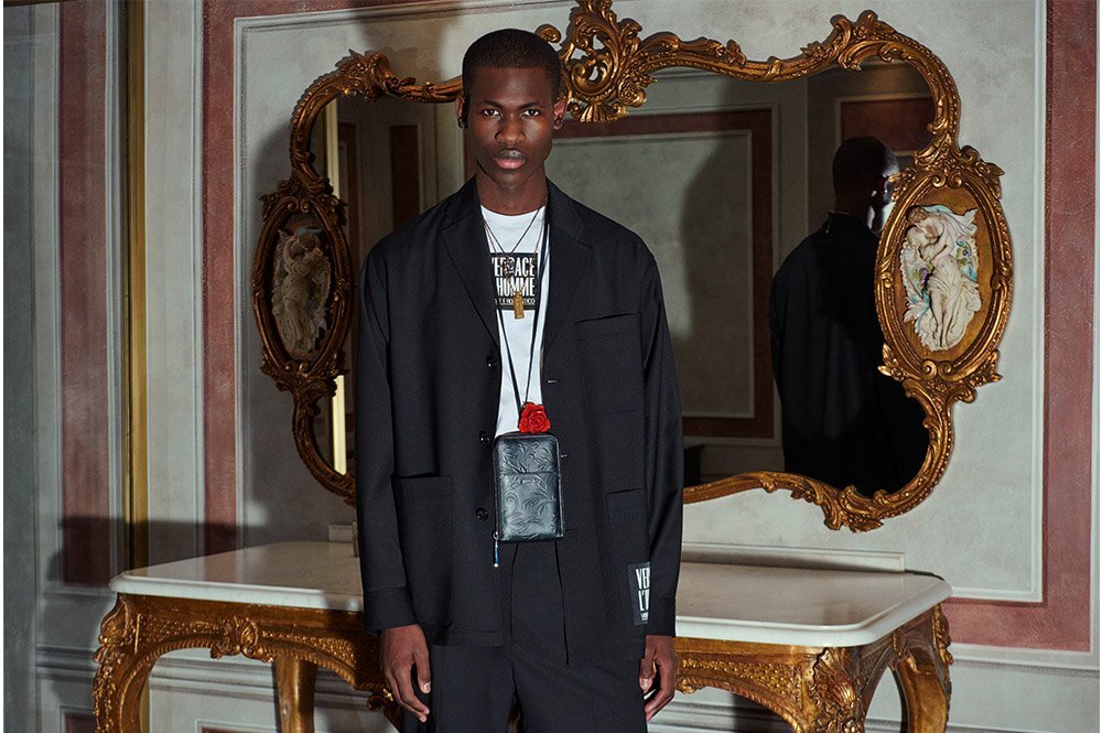 Georgina Grenville's Versace Pre-Fall 2020 Return Robi Rodriguez — Anne ...