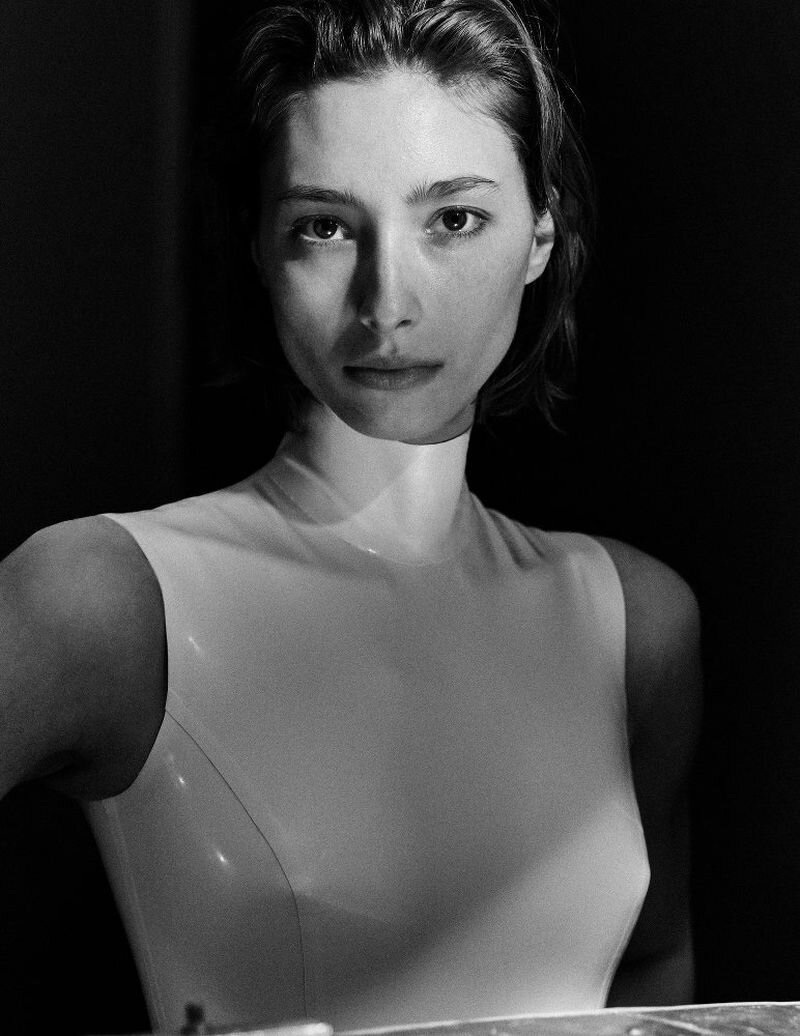Alexandra Agoston by Chris Colls Vogue Poland July 2020 (5).jpg