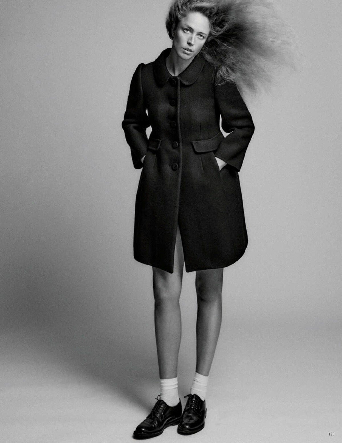 Raquel Zimmermann by Chris Colls for Vogue Germany Nov 2020 (10).jpg