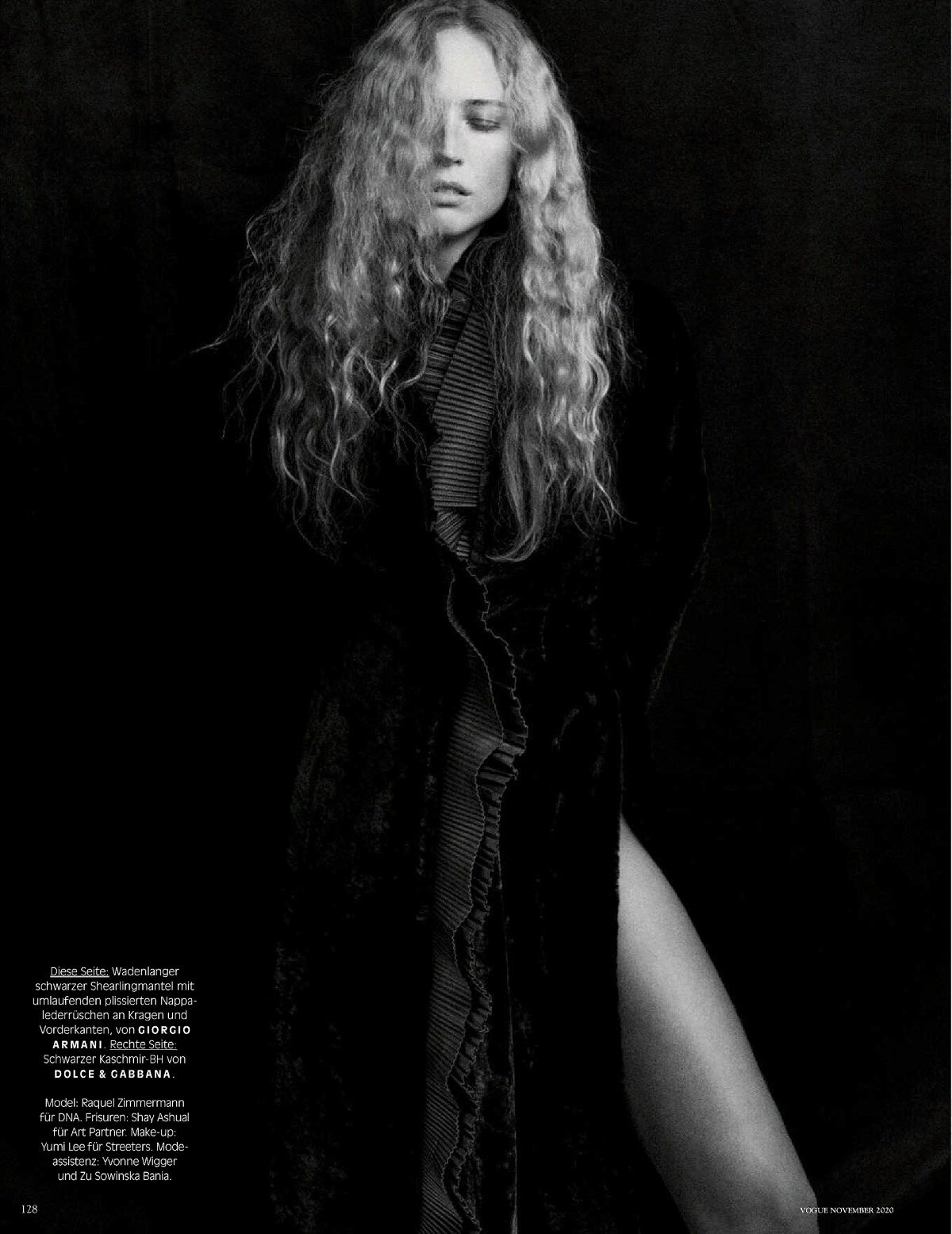 Raquel Zimmermann by Chris Colls for Vogue Germany Nov 2020 (13).jpg