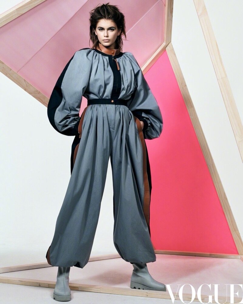 Kaia-Gerber-Vogue-China-Cover-Photoshoot03.jpg