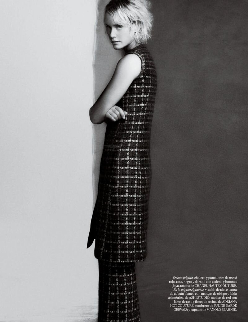 Amber Valletta 'Moda De Altura' by Txema Yeste for Vogue Spain — Anne ...