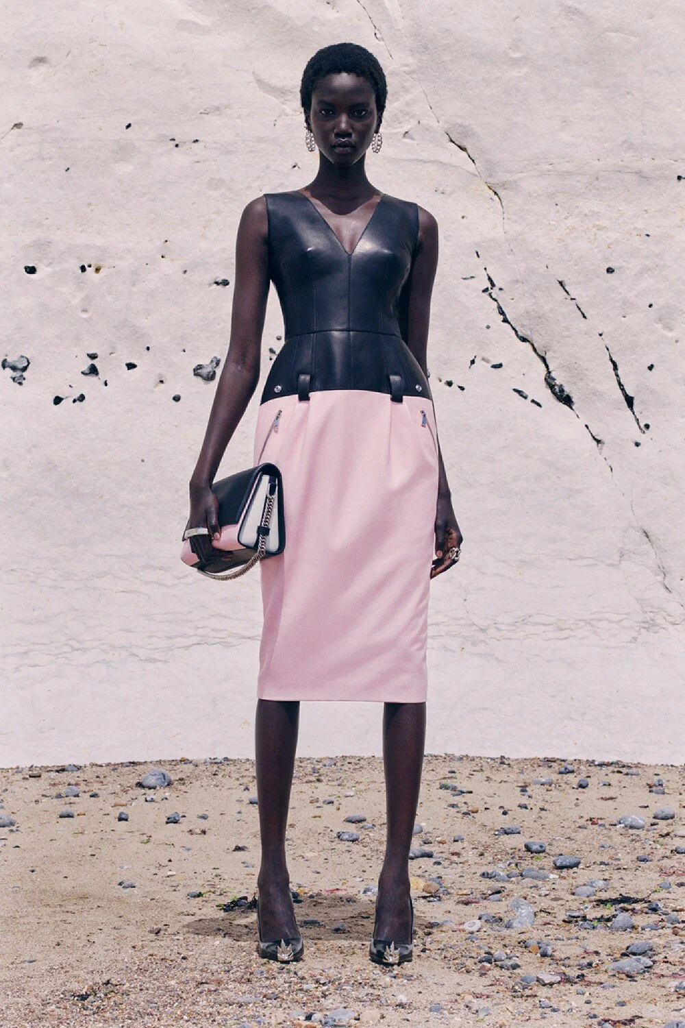 Alexander McQueen Resort 2021 (16).jpg