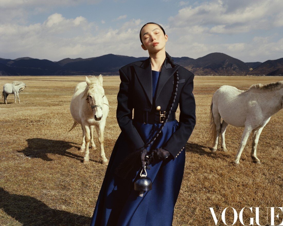 1-Xiao Wen Ju by Leslie Zhang Vogue China Jan 2021 (17).jpg