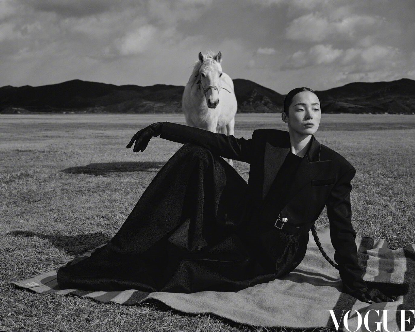 Xiao Wen Ju by Leslie Zhang Vogue China Jan 2021 (3).jpg
